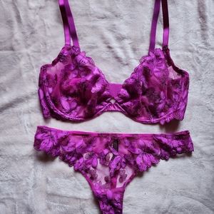 Victoria's Secret purple bra set